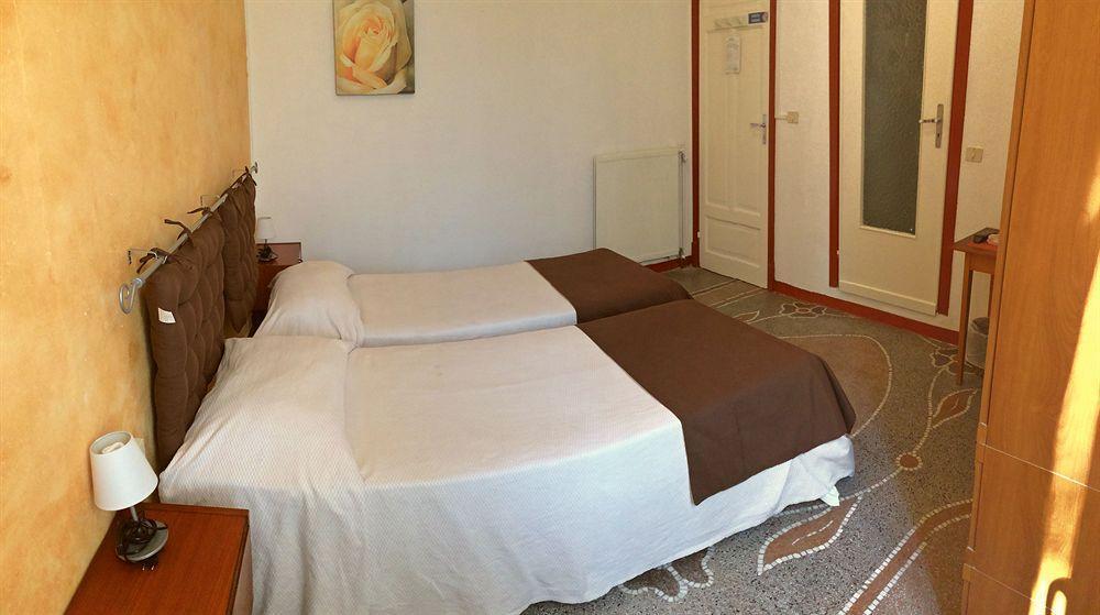 Hotel Ristorante Il Caminetto Diano Marina Zewnętrze zdjęcie